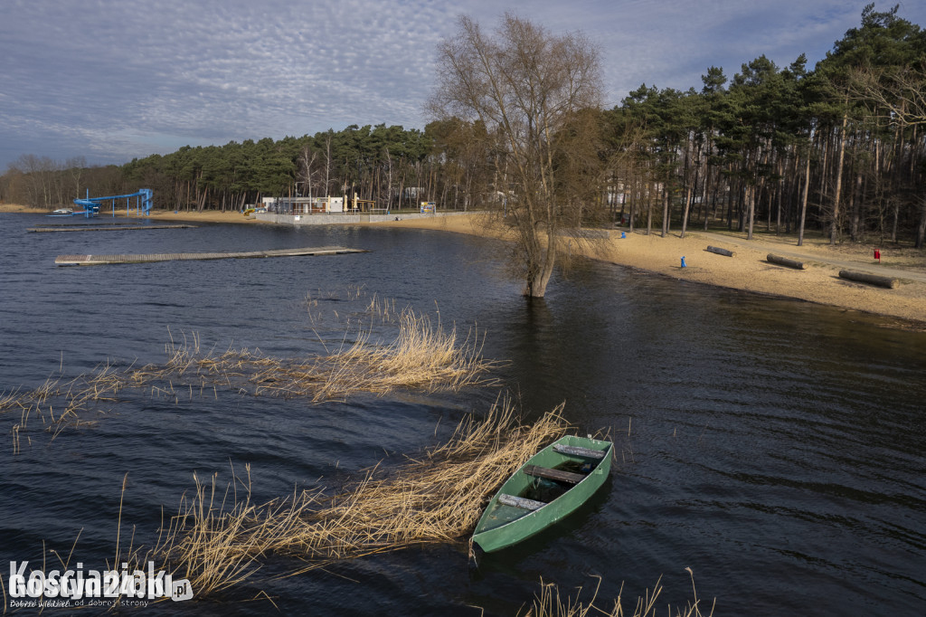 Plaża pod wodą w Nowym Dębcu