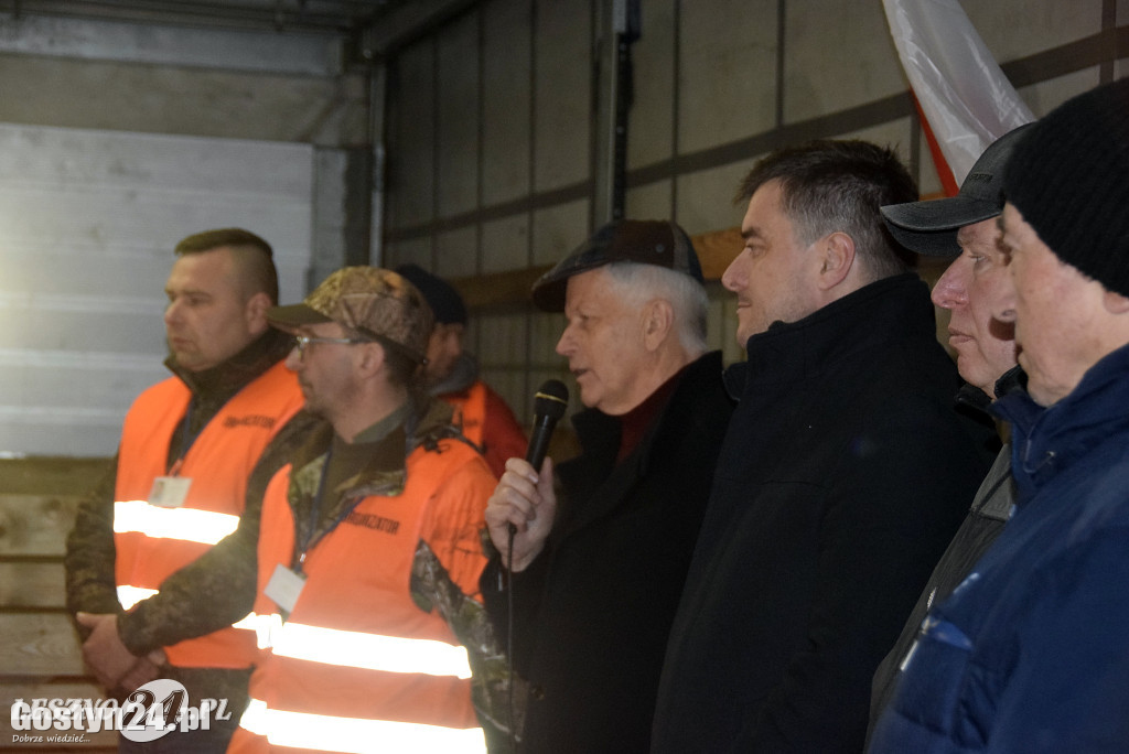 Nocne spotkanie rolników z posłami pod Lesznem