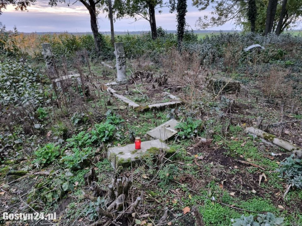 Sprzątają cmentarz ewangelicki w Gumienicach