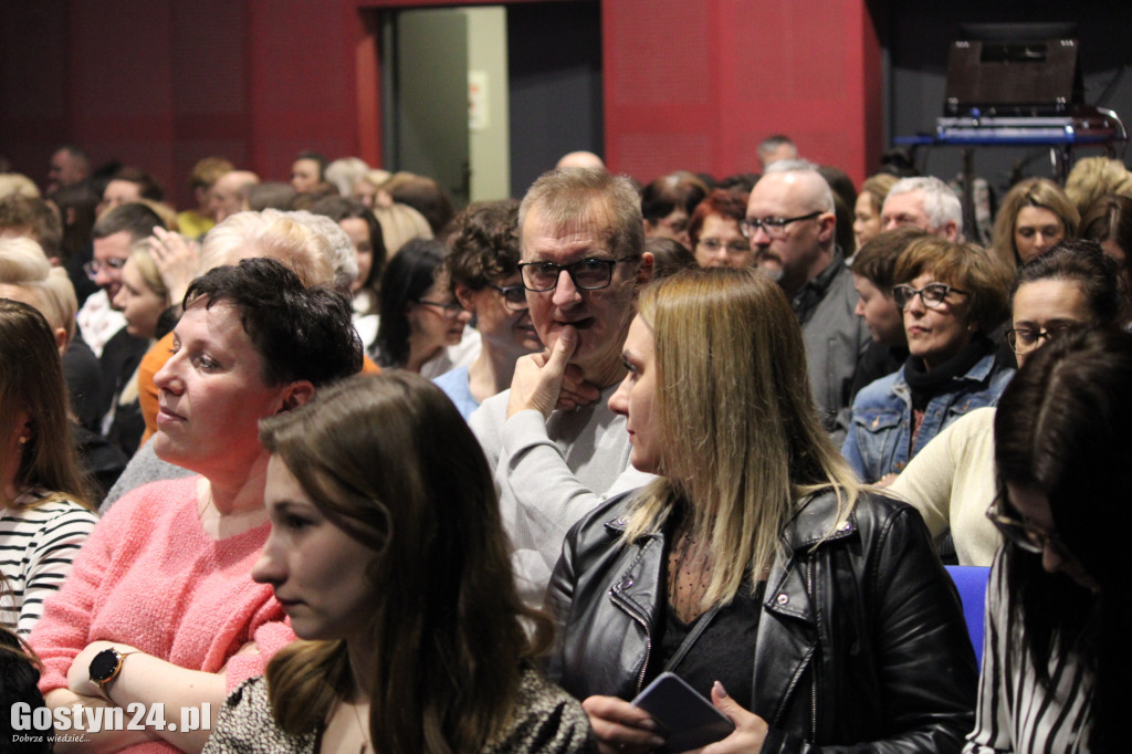 Koncert Andrzeja Piasecznego w GOK Hutnik