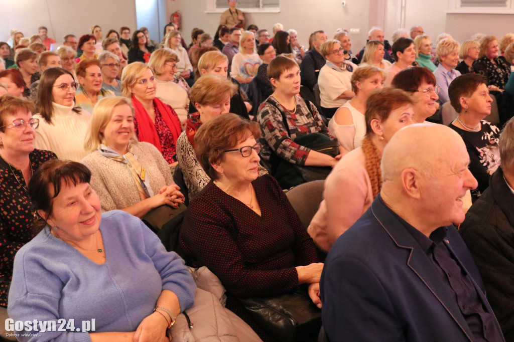 Kabaret Moherowe Berety wystąpił w CKiB w Piaskach