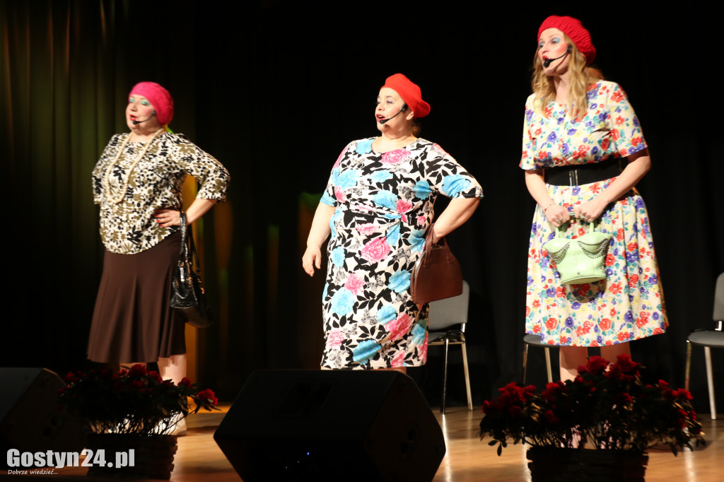 Kabaret Moherowe Berety wystąpił w CKiB w Piaskach