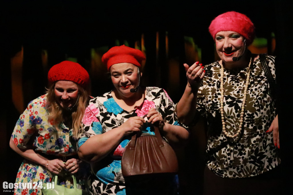 Kabaret Moherowe Berety wystąpił w CKiB w Piaskach