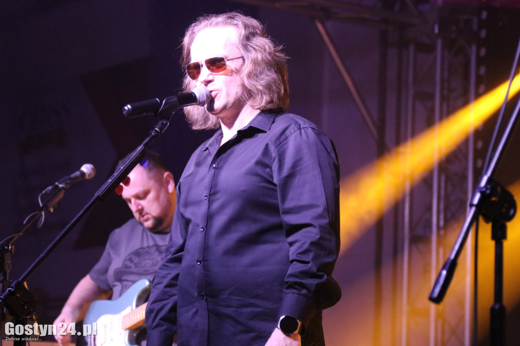 Występ zespołu Budka Band w hali OSiR w Poniecu