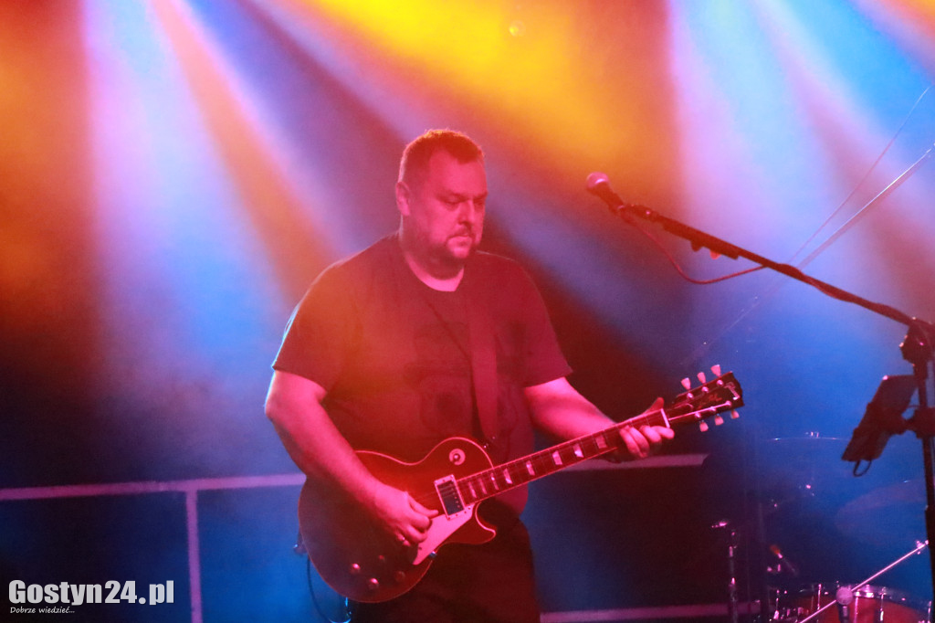 Występ zespołu Budka Band w hali OSiR w Poniecu