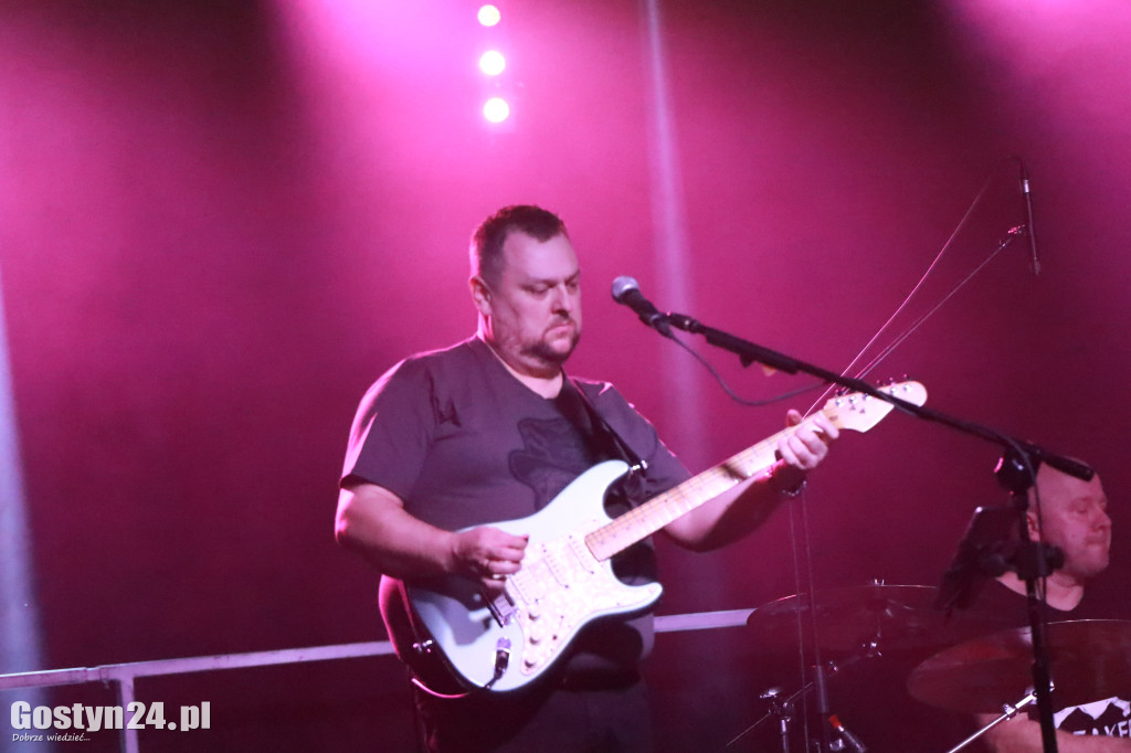 Występ zespołu Budka Band w hali OSiR w Poniecu