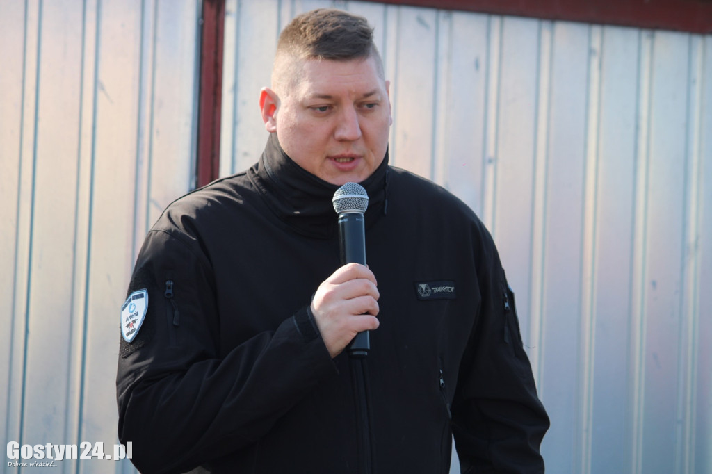 Przekazanie defibrylatora w Sarbinowie