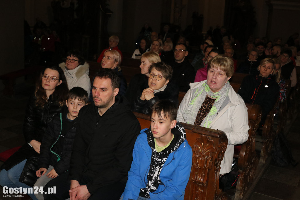Ekstremalna Droga Krzyżowa wyruszyła ze Świętej Góry