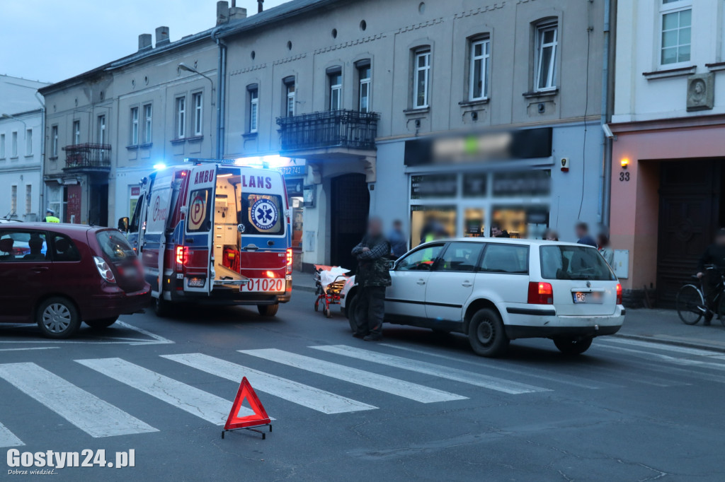 Potrącenie pieszej w centrum Gostynia