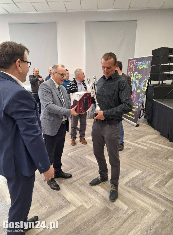 Zmagania miłośników szachów i warcabów w Pępowie