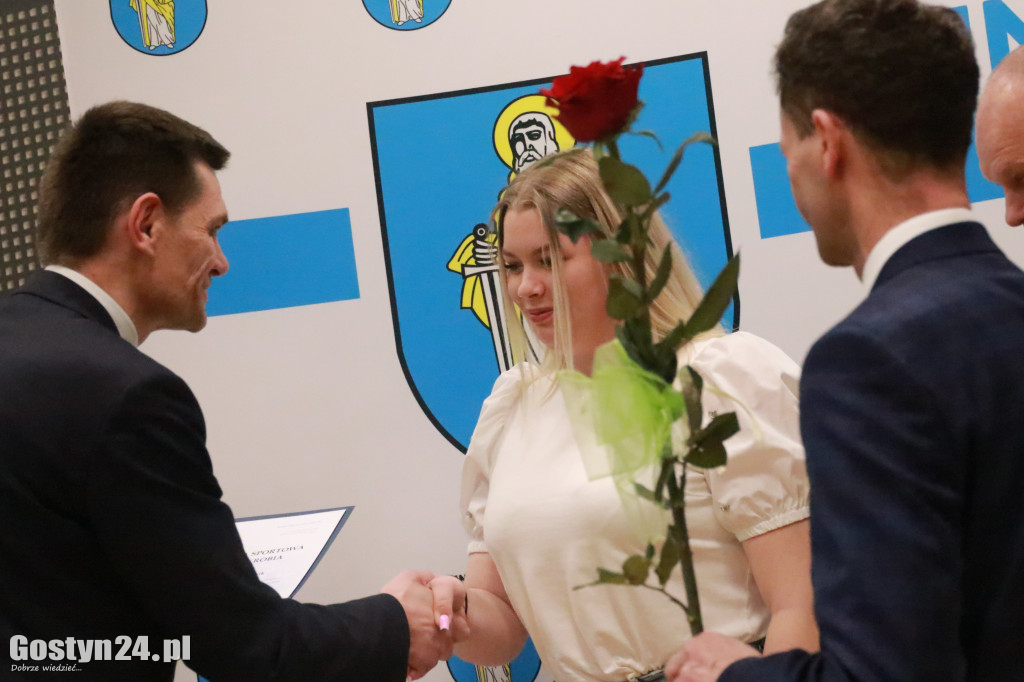 Wręczono stypendia sportowe w gminie Krobia