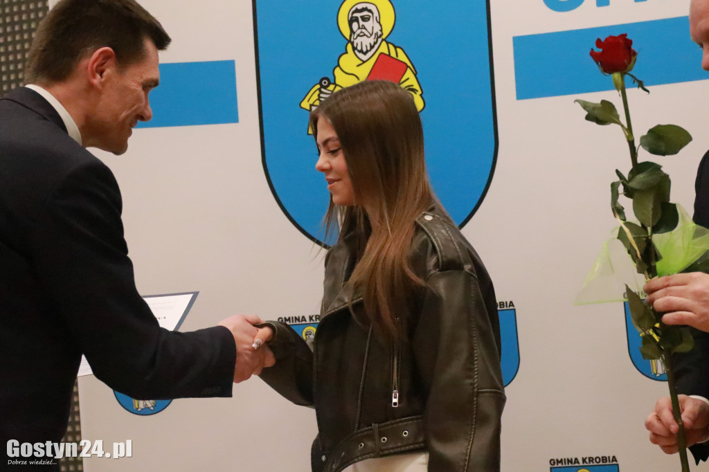 Wręczono stypendia sportowe w gminie Krobia