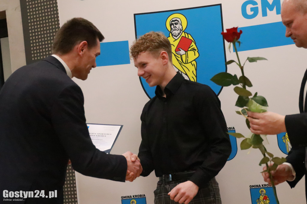 Wręczono stypendia sportowe w gminie Krobia