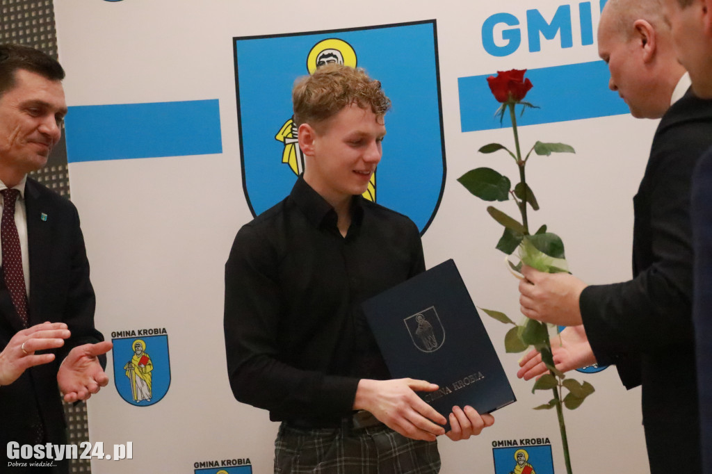 Wręczono stypendia sportowe w gminie Krobia