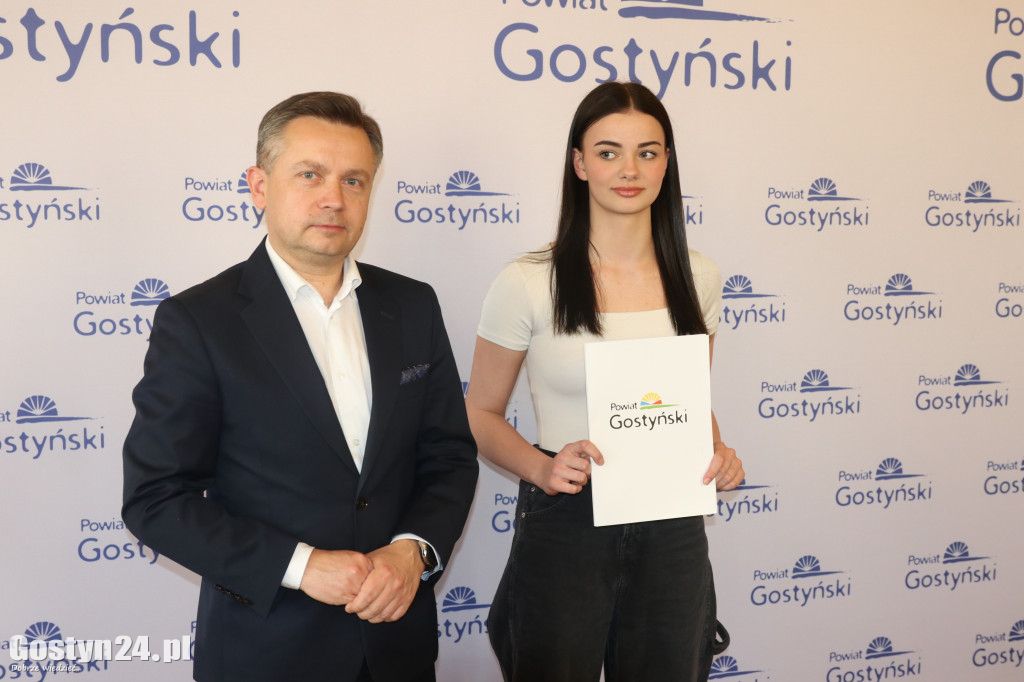 Stypendia sportowe dla młodych mieszkańców powiatu