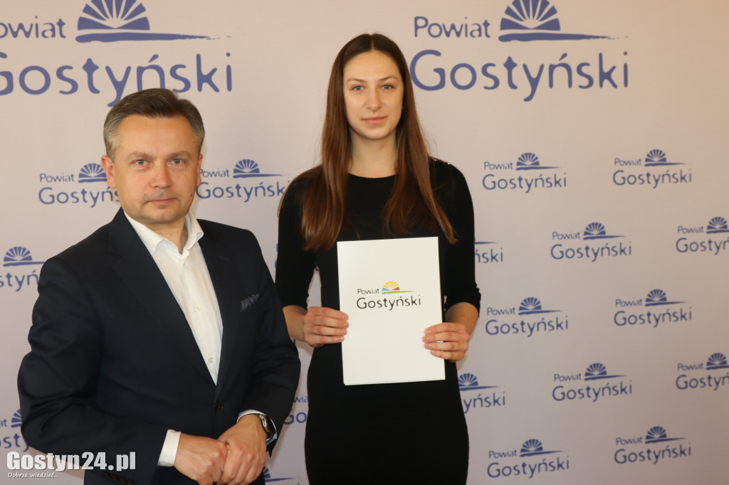 Stypendia sportowe dla młodych mieszkańców powiatu