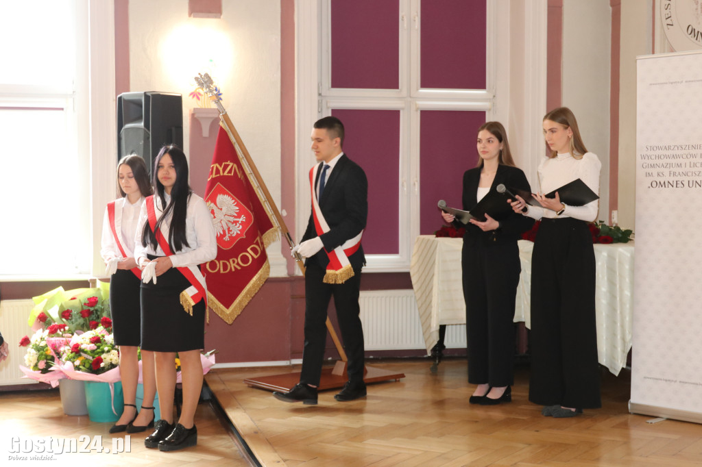 Pożegnanie ze szkołą maturzystów gostyńskiego liceum