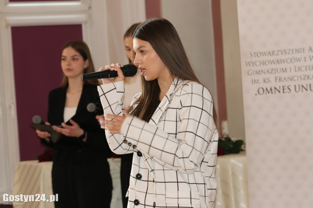 Pożegnanie ze szkołą maturzystów gostyńskiego liceum