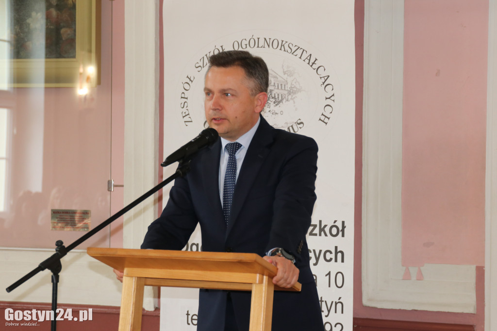 Pożegnanie ze szkołą maturzystów gostyńskiego liceum