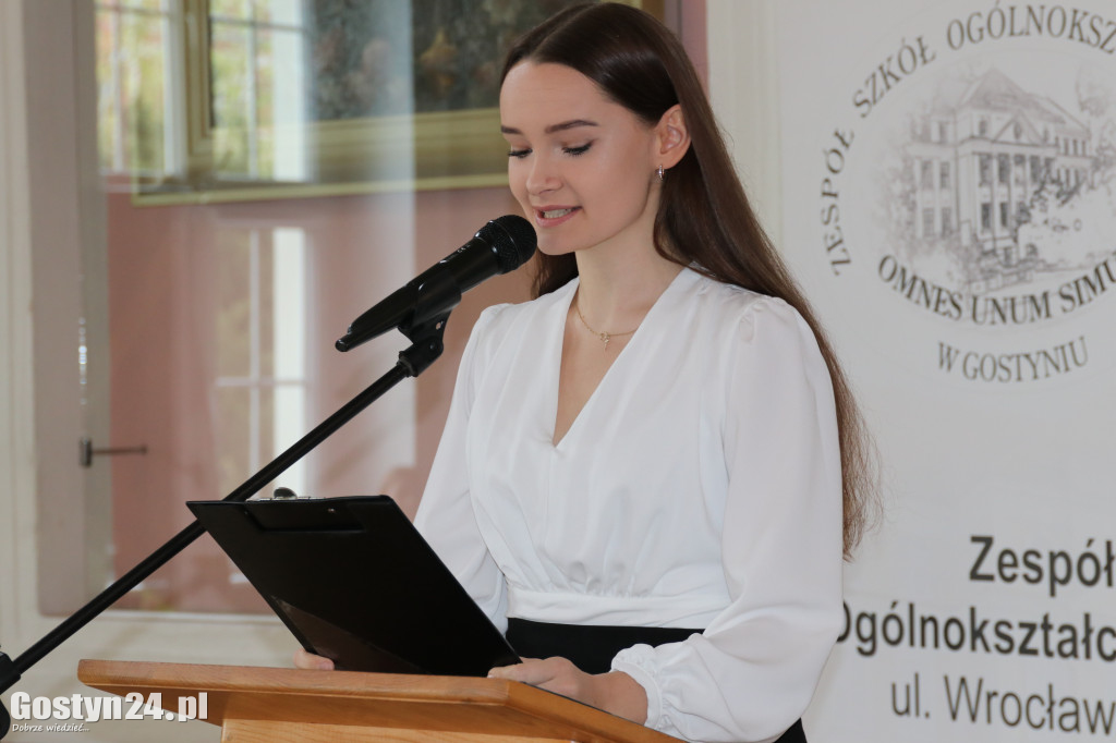 Pożegnanie ze szkołą maturzystów gostyńskiego liceum