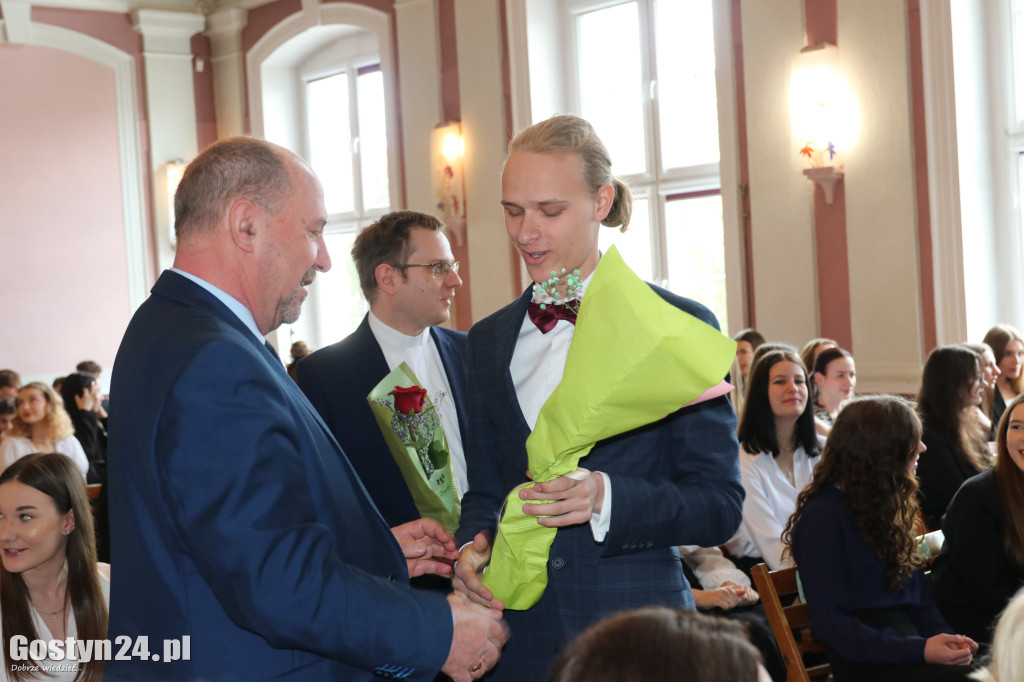 Pożegnanie ze szkołą maturzystów gostyńskiego liceum
