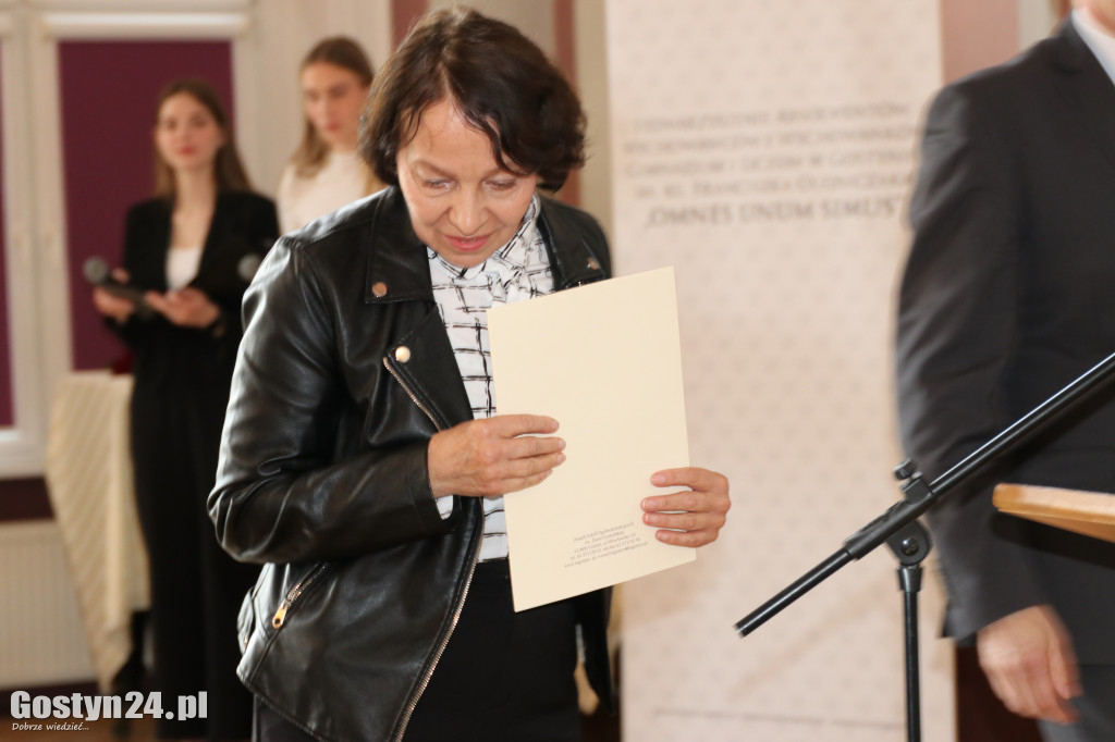 Pożegnanie ze szkołą maturzystów gostyńskiego liceum