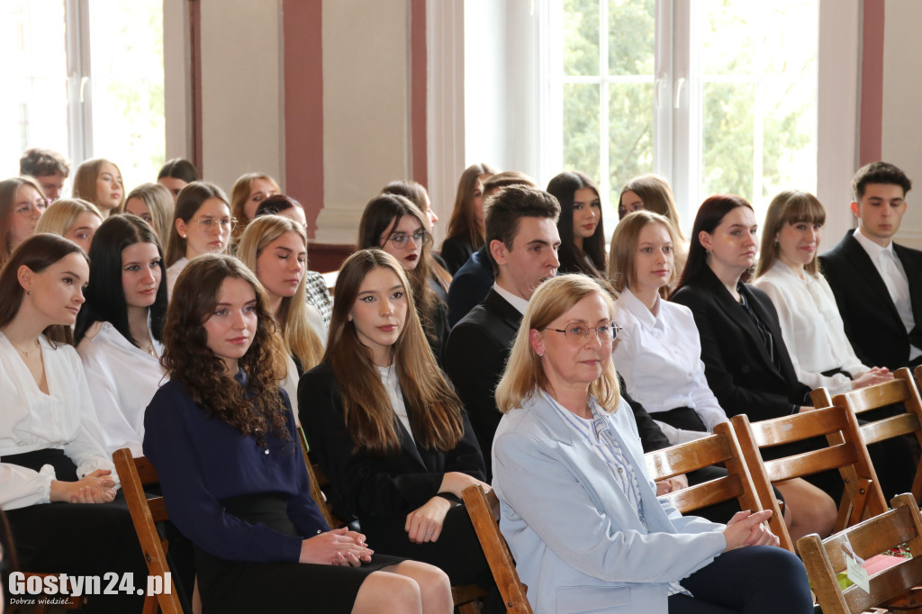 Pożegnanie ze szkołą maturzystów gostyńskiego liceum