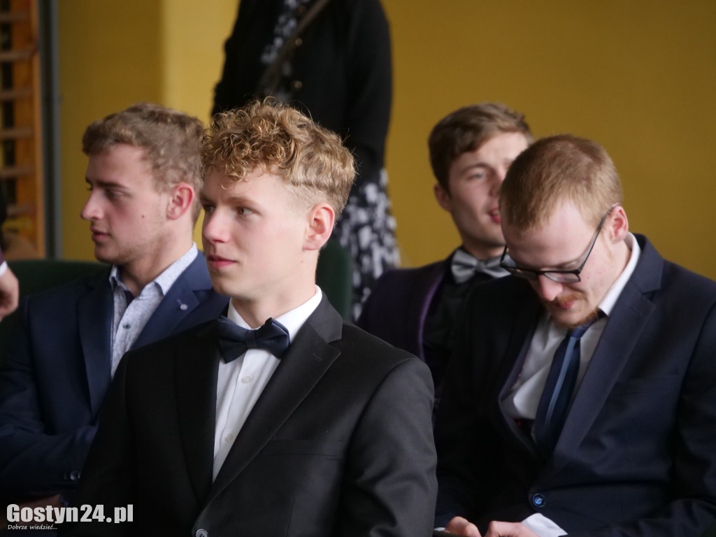 Koniec Roku Szkolnego Maturzyści pożegnali się z ZSR w Grabonogu