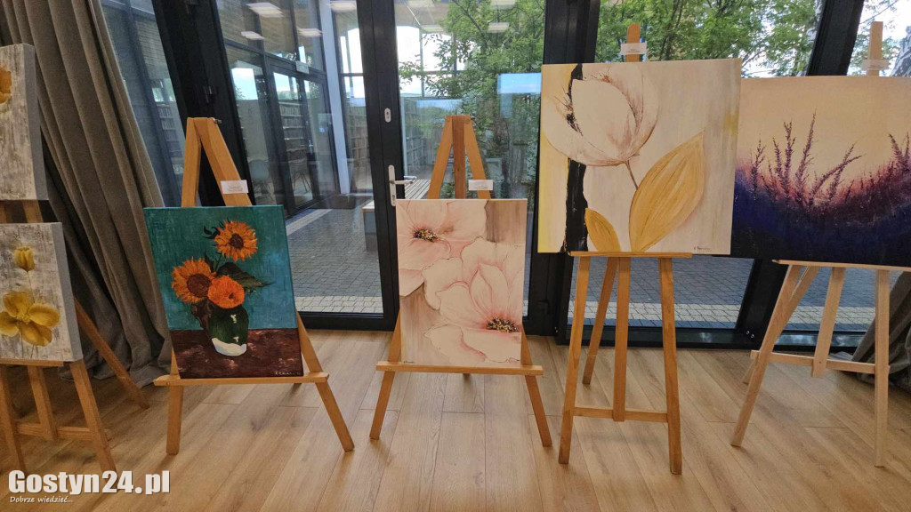 Wystawa prac Anity Rozwalki w Krobi