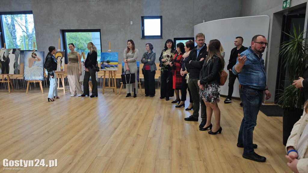 Wystawa prac Anity Rozwalki w Krobi