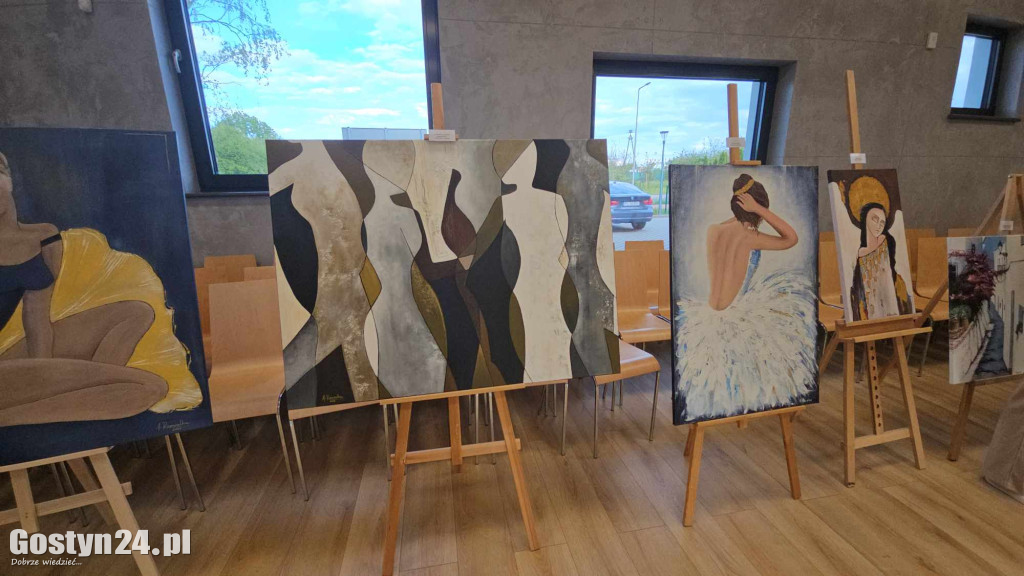 Wystawa prac Anity Rozwalki w Krobi