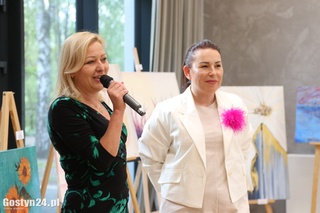 Wystawa prac Anity Rozwalki w Krobi