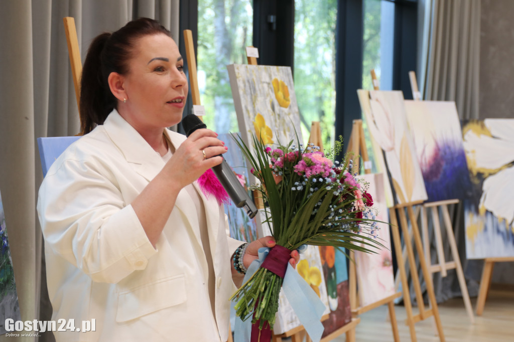 Wystawa prac Anity Rozwalki w Krobi