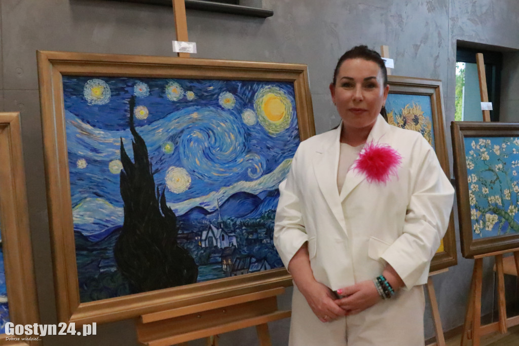 Wystawa prac Anity Rozwalki w Krobi