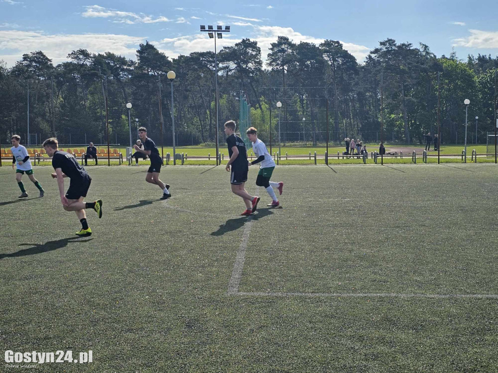 Turniej MDP na orliku w Piaskach