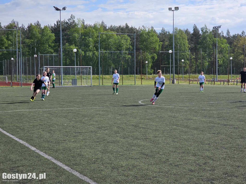 Turniej MDP na orliku w Piaskach