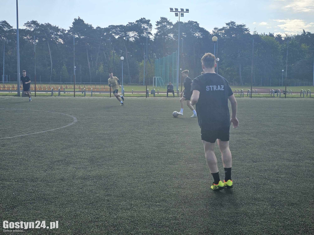 Turniej MDP na orliku w Piaskach