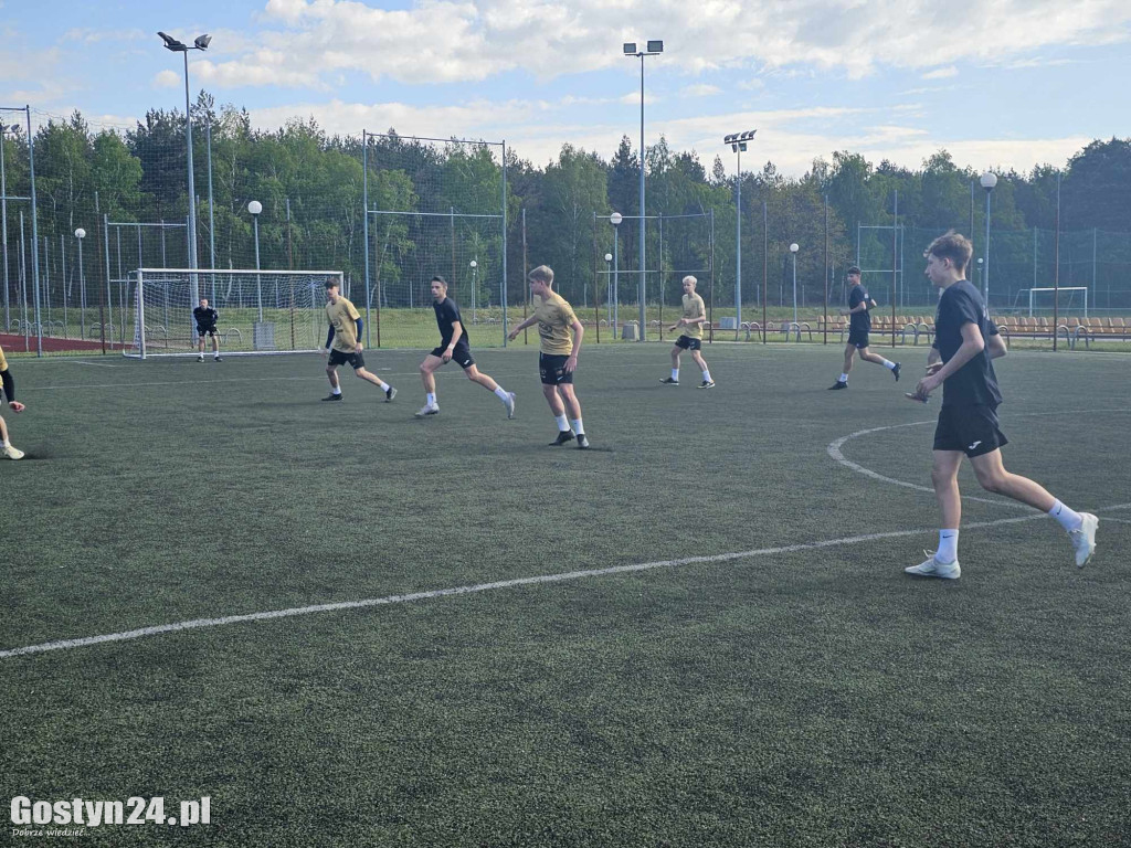 Turniej MDP na orliku w Piaskach