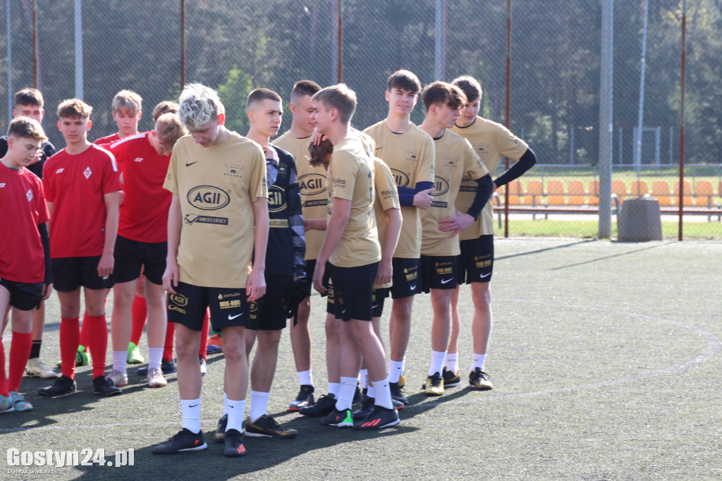 Turniej MDP na orliku w Piaskach