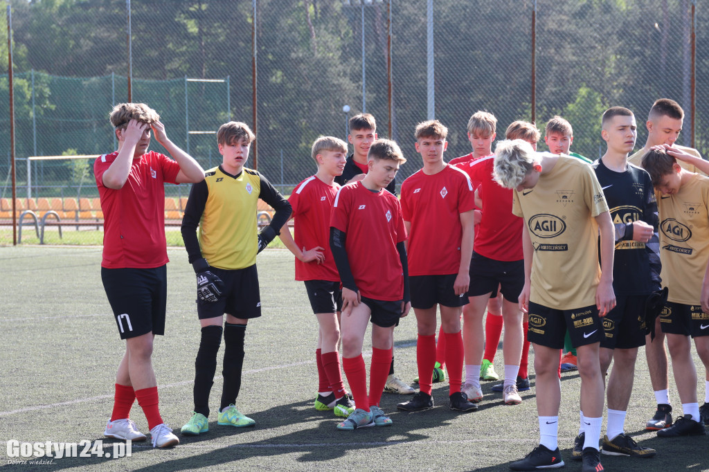 Turniej MDP na orliku w Piaskach