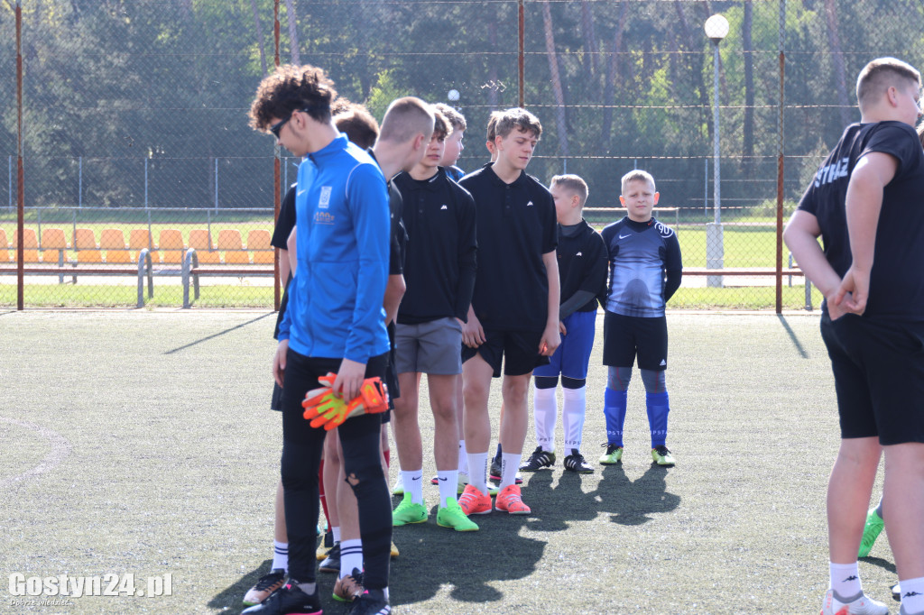 Turniej MDP na orliku w Piaskach