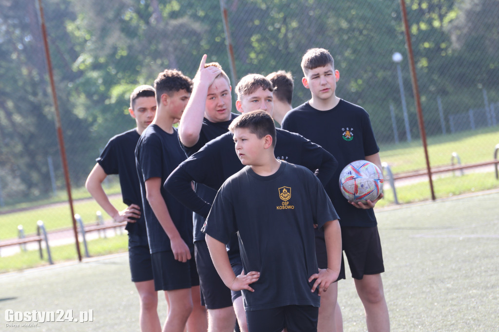 Turniej MDP na orliku w Piaskach