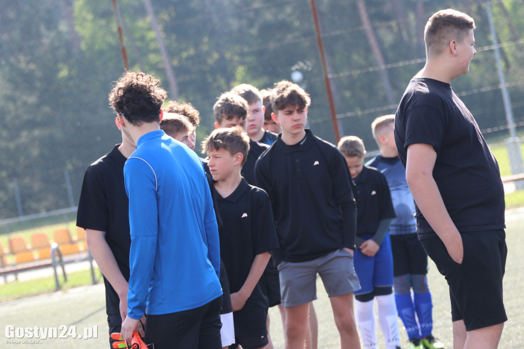 Turniej MDP na orliku w Piaskach