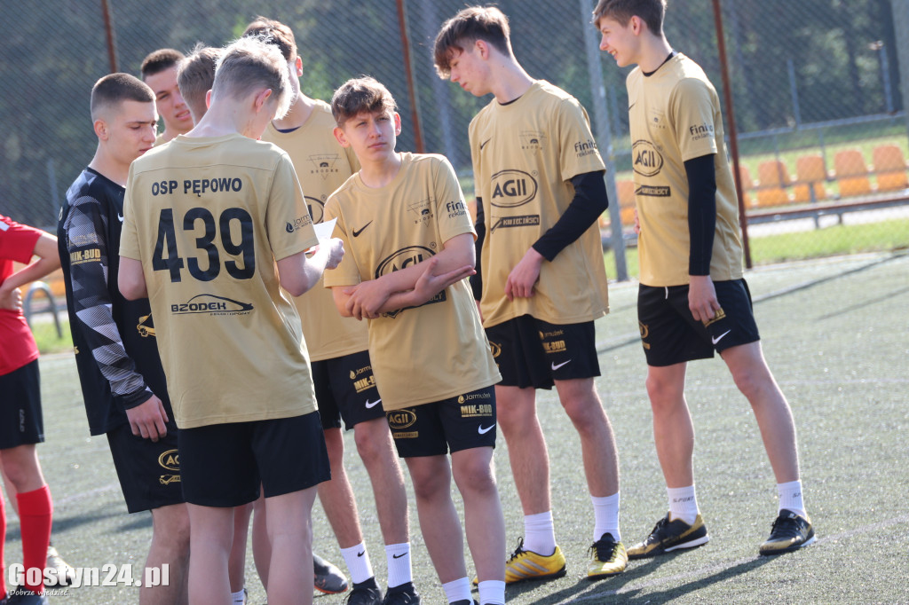 Turniej MDP na orliku w Piaskach