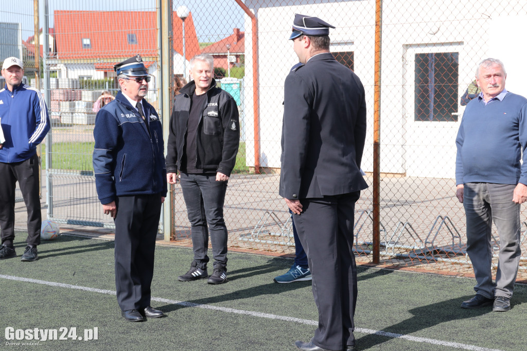 Turniej MDP na orliku w Piaskach