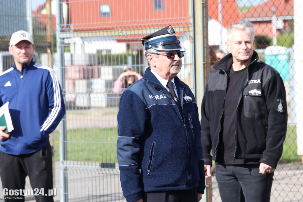 Turniej MDP na orliku w Piaskach