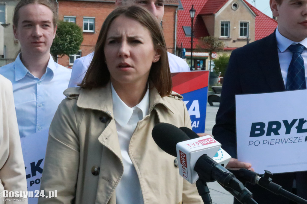 Krzysztof Bosak na rynku w Gostyniu