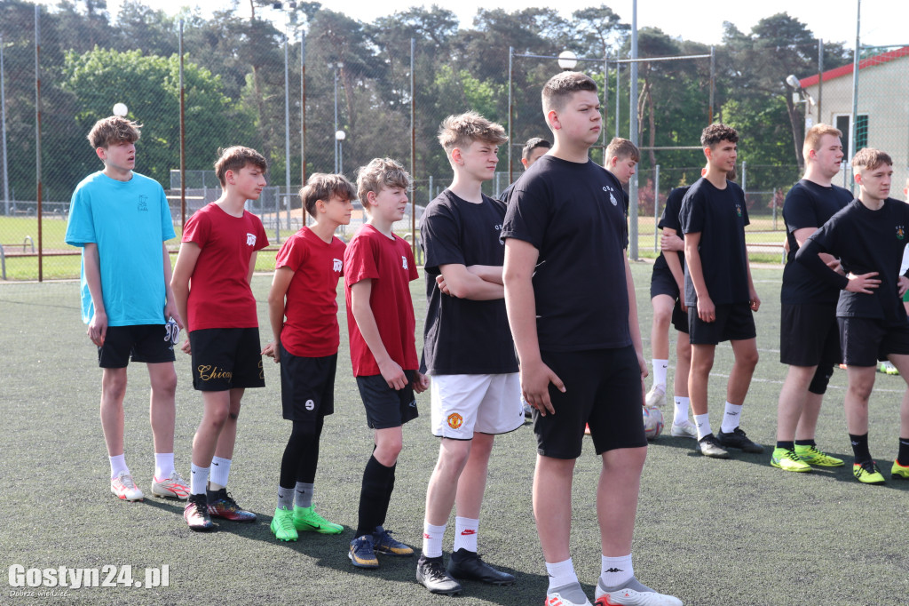 Turniej MDP na orliku w Piaskach