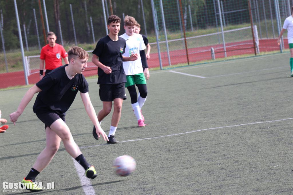 Turniej MDP na orliku w Piaskach