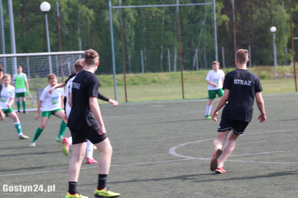 Turniej MDP na orliku w Piaskach